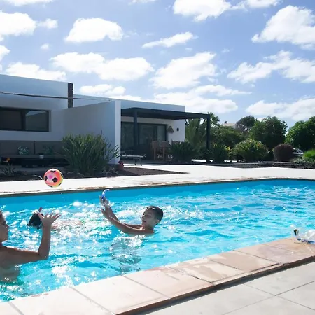 Heated & Shared Pool Matriana 36a, North Shore Lajares