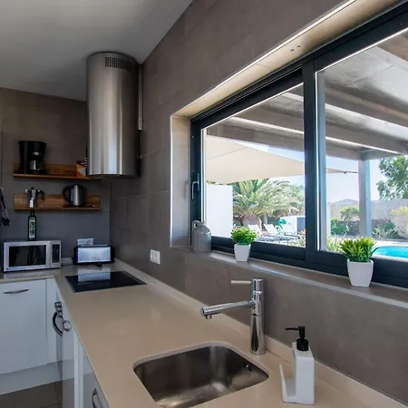 Heated & Shared Pool Matriana 36a, North Shore * Lajares