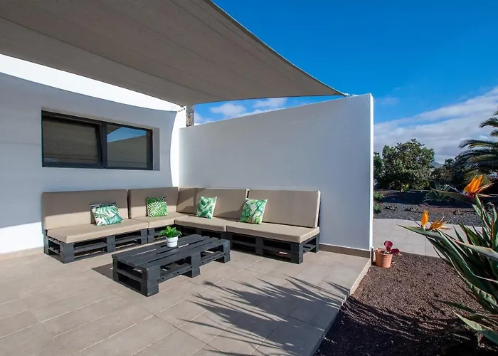 Heated & Shared Pool Matriana 36a, North Shore *