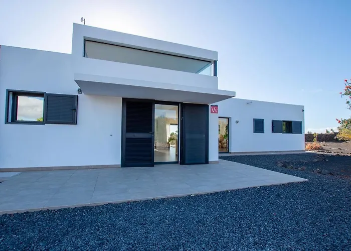 Heated & Shared Pool Matriana 36a, North Shore *