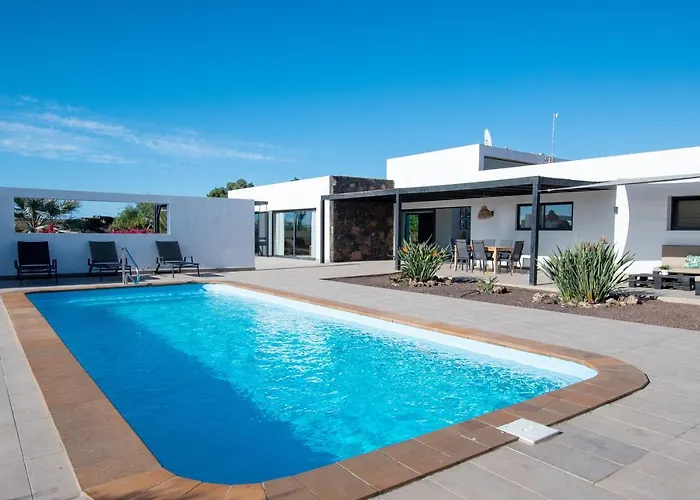 فيلة Heated & Shared Pool Matriana 36a, North Shore