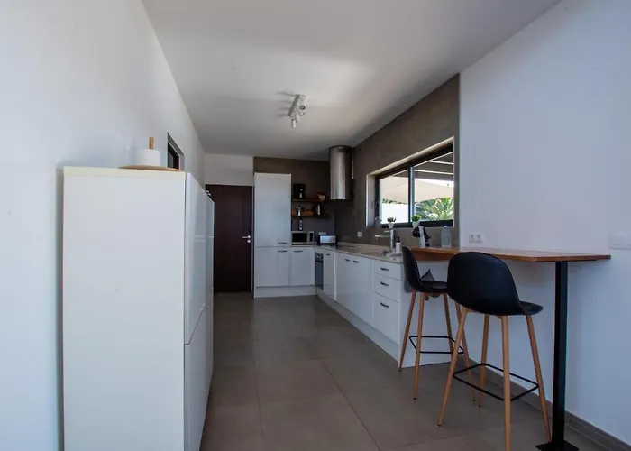 Heated & Shared Pool Matriana 36a, North Shore *