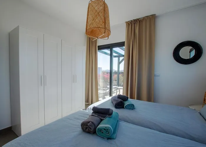 Heated & Shared Pool Matriana 36a, North Shore *