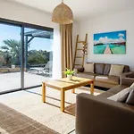 别墅 Heated & Shared Pool Matriana 36a, North Shore *