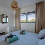 Heated & Shared Pool Matriana 36a, North Shore 别墅 *