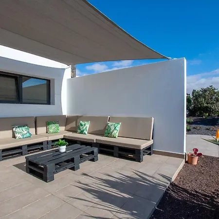 Heated & Shared Pool Matriana 36a, North Shore *