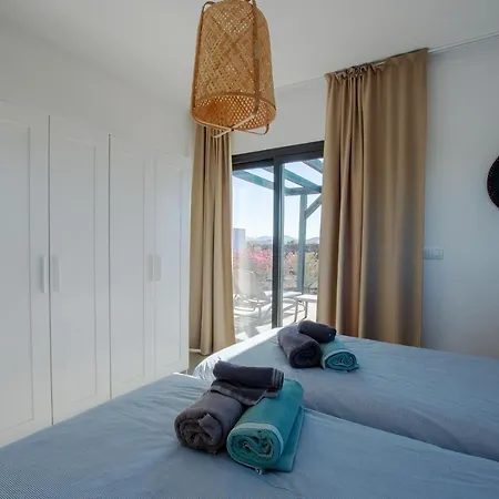 Heated & Shared Pool Matriana 36a, North Shore *