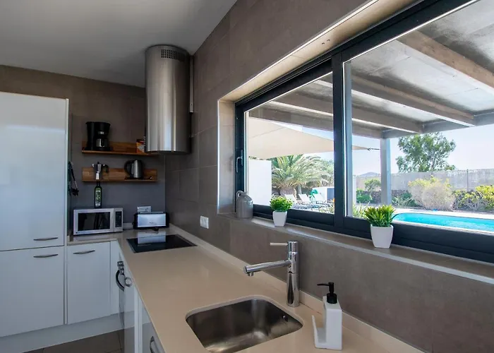 Heated & Shared Pool Matriana 36a, North Shore * Lajares